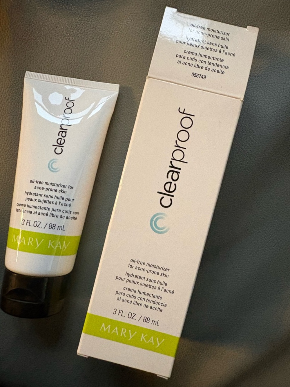 Mary Kay Clearproof Oil-Free Moisturizer